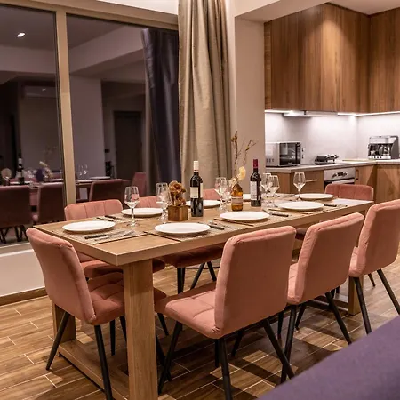 Luxury House - Center - Sleeps 8 Case de vacanță Hersonissos (Crete)