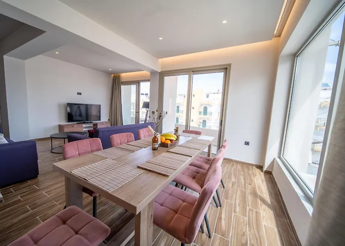 Luxury House - Center - Sleeps 8 * Χερσόνησος