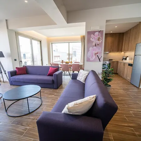 Feriehus Luxury House - Center - Sleeps 8 *