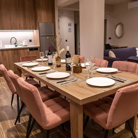 Semesterbostad Luxury House - Center - Sleeps 8