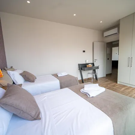 Luxury House - Center - Sleeps 8 Feriehus Hersonissos (Crete)