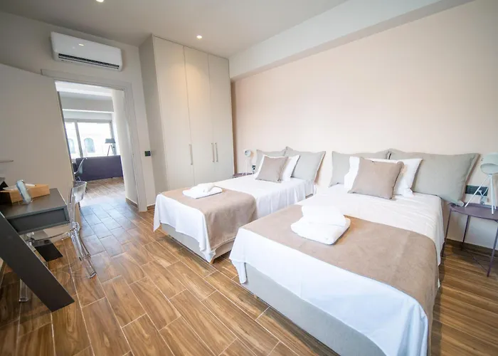 Luxury House - Center - Sleeps 8 بيت للعطل خيرسونِسوس