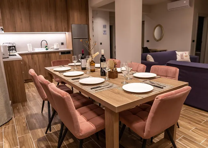 بيت للعطل Luxury House - Center - Sleeps 8